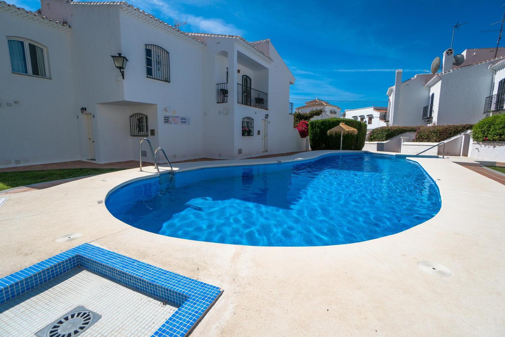 Los Pinos 19 Menyber Nerja Kültér fotó