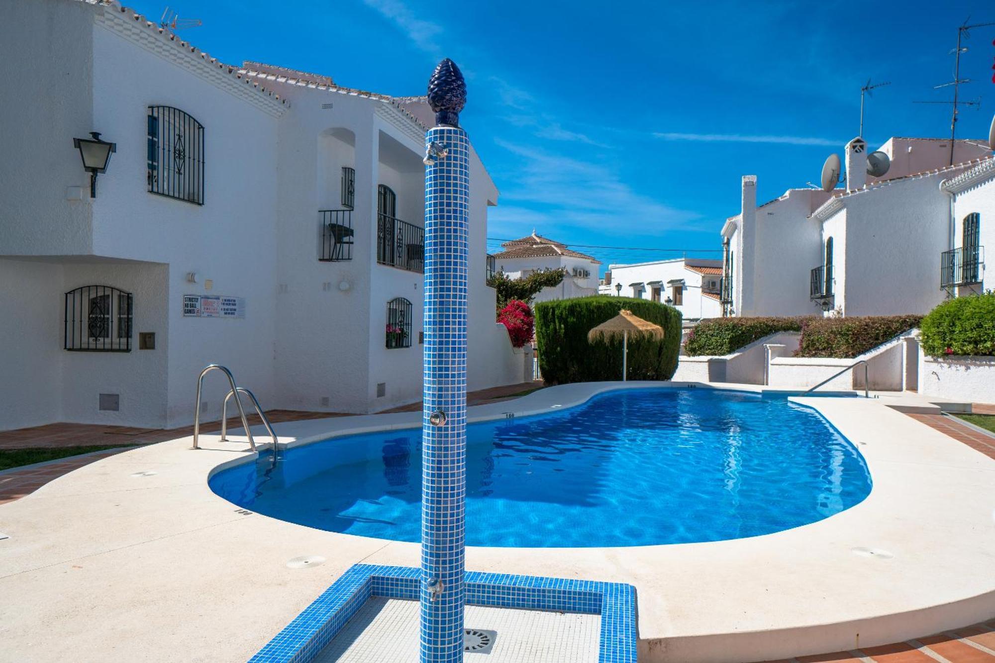 Los Pinos 19 Menyber Nerja Kültér fotó