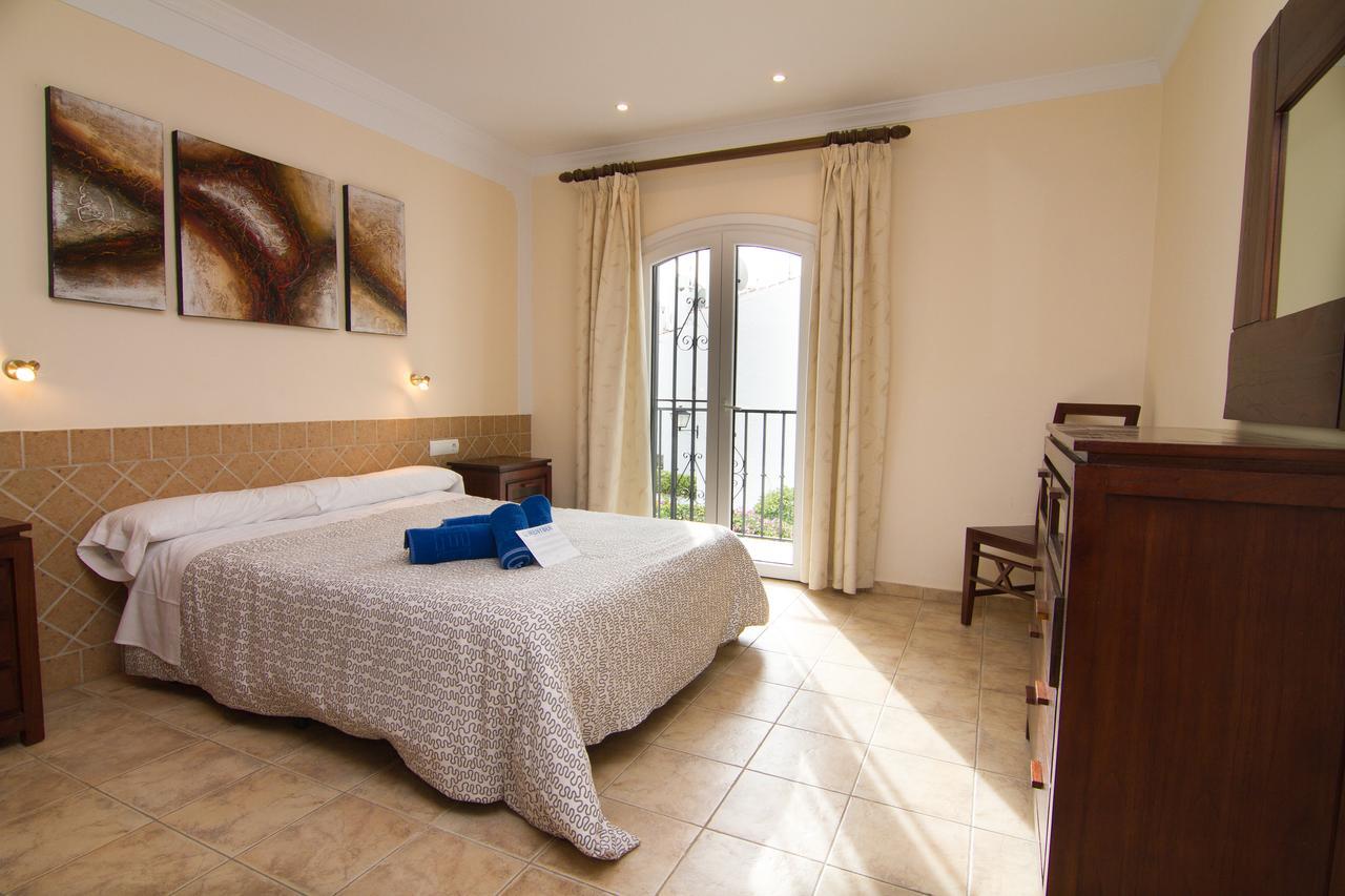 Los Pinos 19 Menyber Nerja Kültér fotó